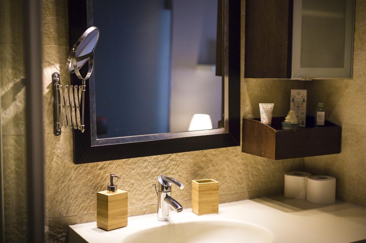 Kerameikos Boutique Athens Luxurious Apartments ภายนอก รูปภาพ