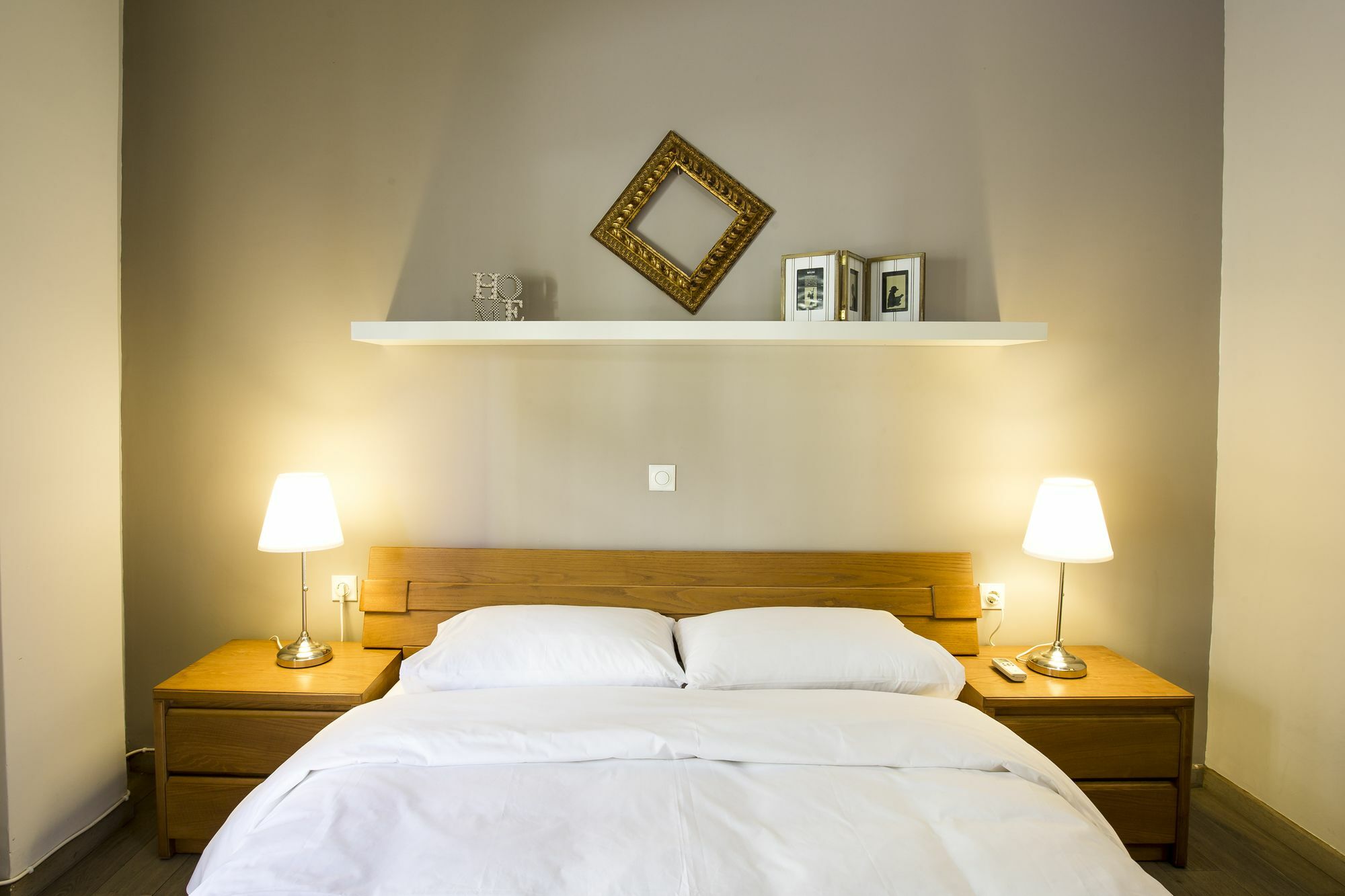 Kerameikos Boutique Athens Luxurious Apartments ภายนอก รูปภาพ